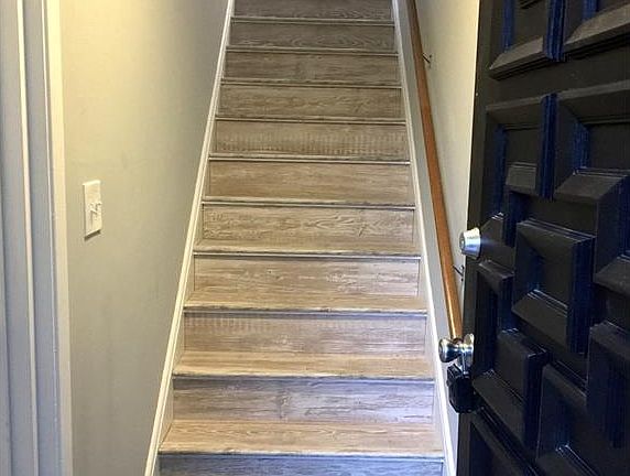 2nd image of 158 Kimrose Ln
