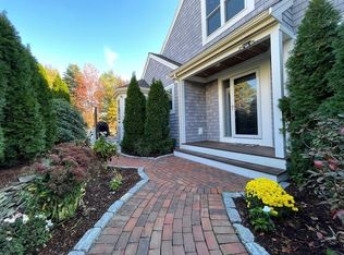 11 Old Langmore Way, Plymouth, MA 02360