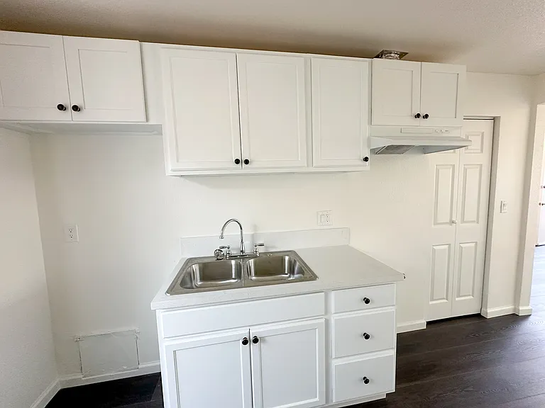 1468 S Palomares St #21 — Photo 12
