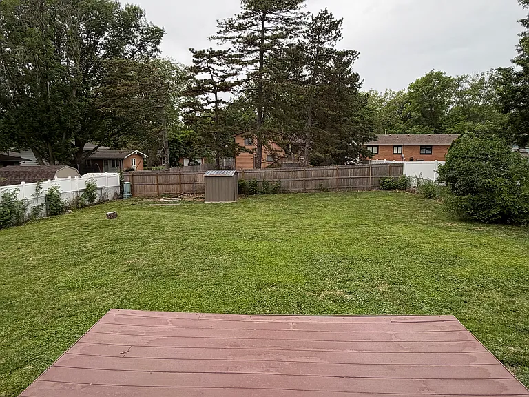 1121 Driftwood Dr — Photo 14