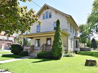 616 Watson St, Aurora, IL 60505