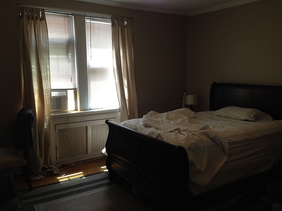 2nd image of 251 Kelton St APT 3C