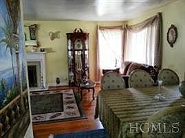 5th image of 411 Hawthorne Ave