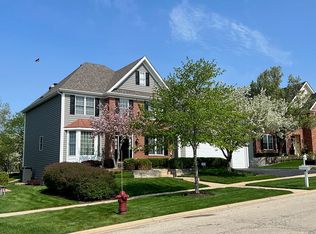 40W468 Carl Sandburg Rd, St Charles, IL 60175