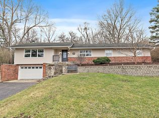 915 Willow Ln, Dundee, IL 60118