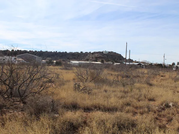 107 Yucca Rd, Conchas Dam, NM 88416