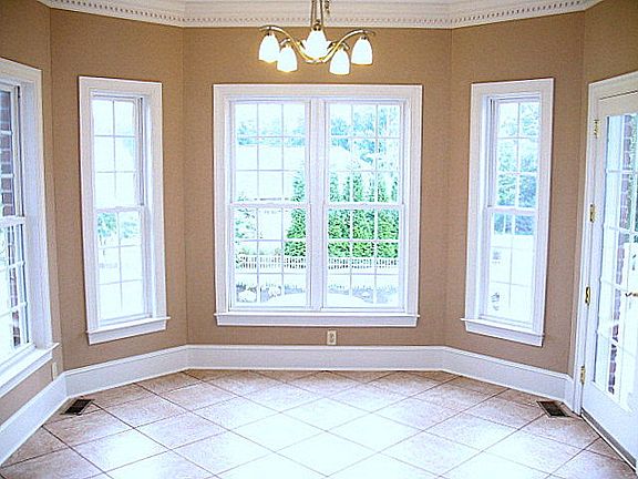 4th image of 5012 Cobblestone Dr