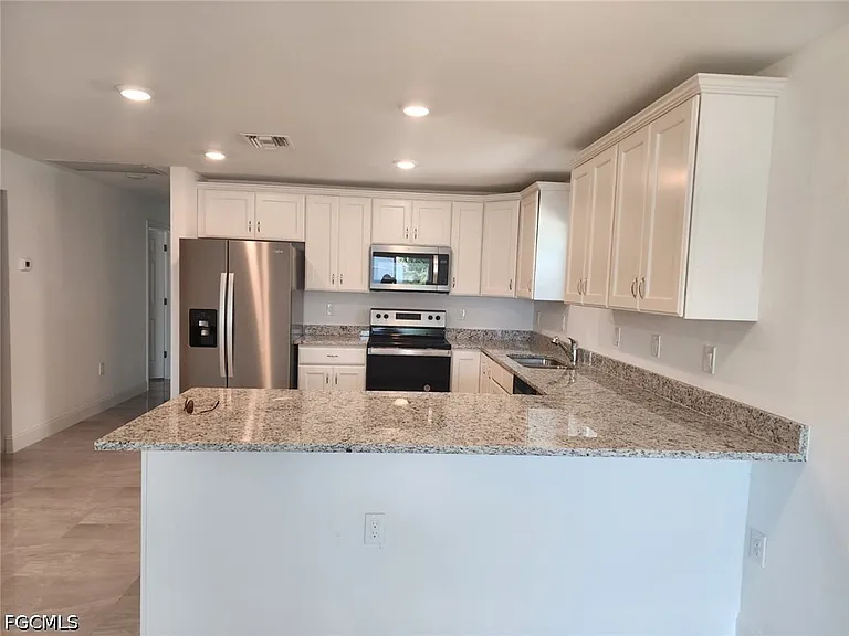 3437 Katherine St — Photo 1