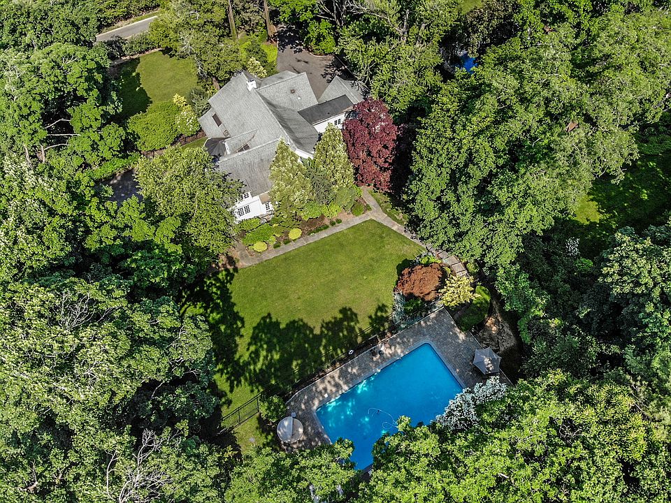 23 Washington Avenue R