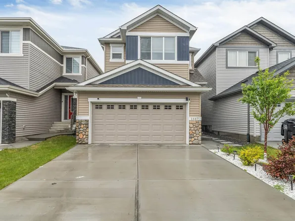 1647 13th St NW, Edmonton, AB T6T 2E4