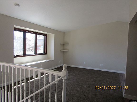 4th image of 1215 Midwest Dr
