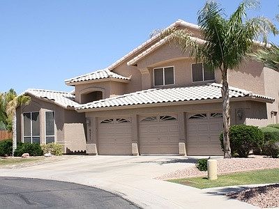 Front of House w/3 car garage