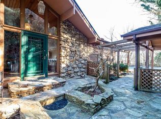 480 Davis Mountain Rd, Laurel Park, NC 28739