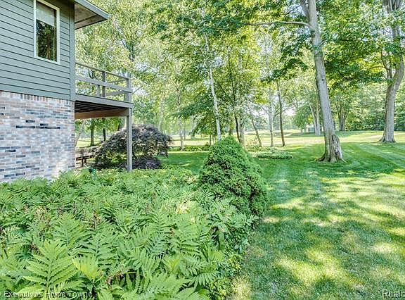 5th image of 4291 Greenview Cir