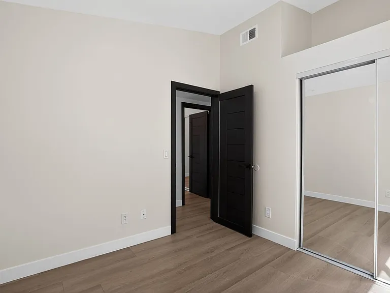 28131 Florence Ln — Photo 21