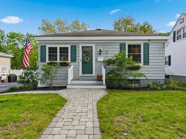 8 Holding St, Beverly, MA 01915