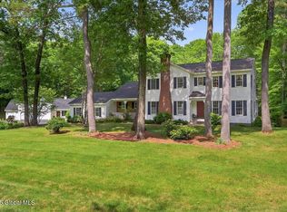 6 Leaward Way, Saratoga Springs, NY 12866