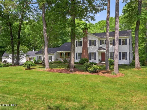 6 Leaward Way, Saratoga Springs, NY 12866