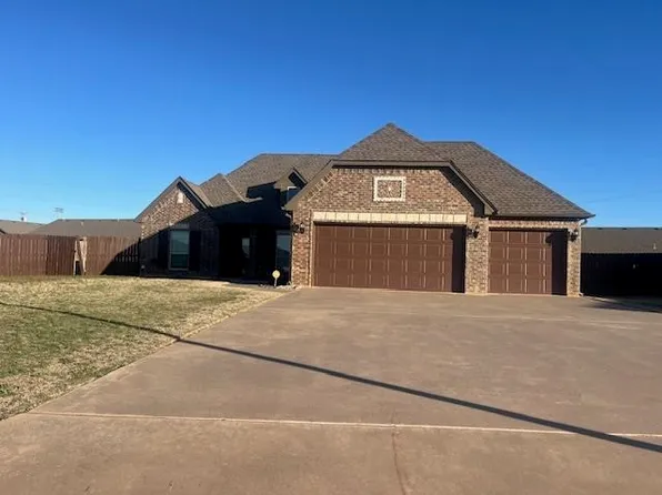 1524 NE Stonehouse Dr, Elgin, OK 73538