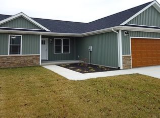 737 Marley Ln, Seymour, IN 47274