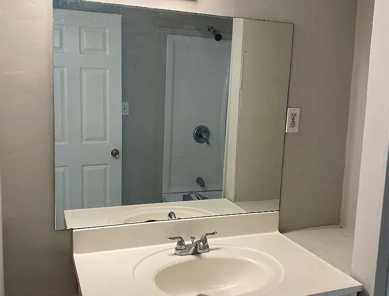 4324 Edinburgh Way — Photo 10