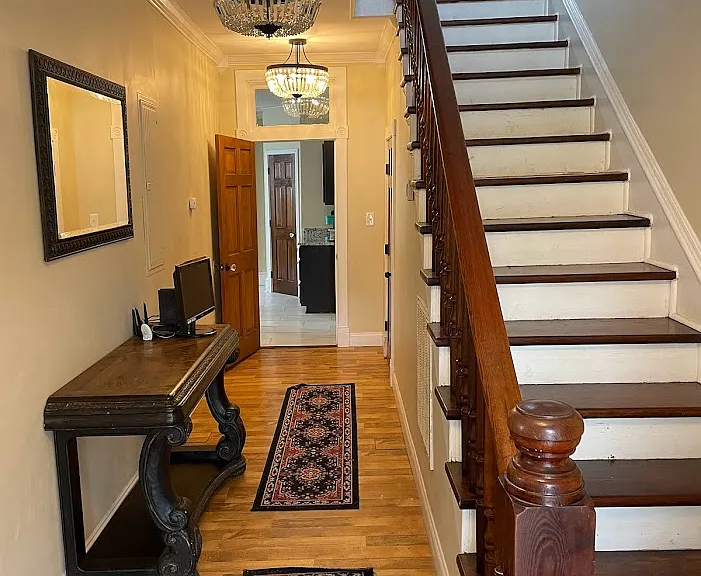 406 E Unaka Ave #2 — Photo 7