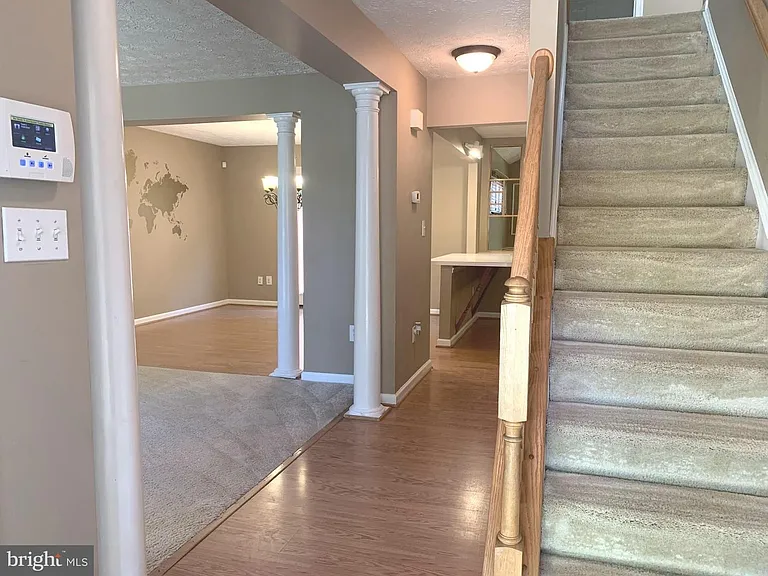 7931 Carriage Dr — Photo 3