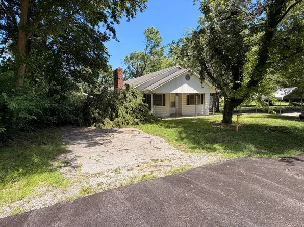 1305 W 5th St, Webb City, MO 64870