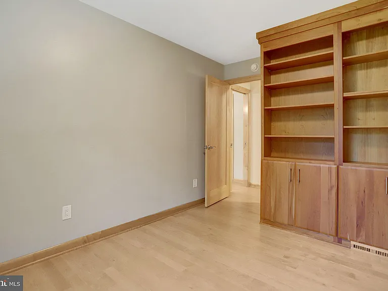 6030 Berwynd Rd — Photo 25