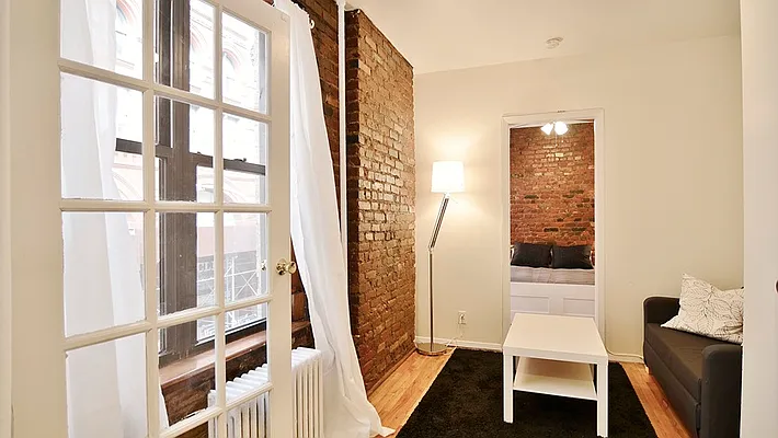 Rented by Park Property Advisors | media 28