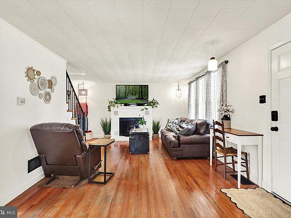5th image of 2314 Reading Blvd