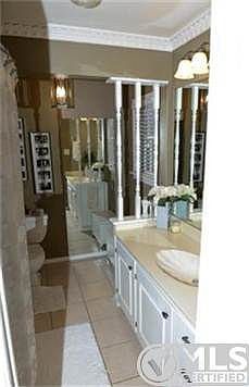4th image of 424 Wildwood Ln