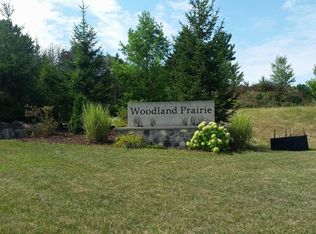6713 S Prairiewood Ln, Franklin, WI 53132