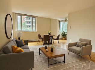 55 Isabella St #407, Toronto, ON M4Y 1M8