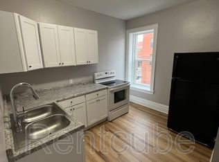 243 W 11th St #1, Dubuque, IA 52001