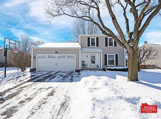 435 Pheasant Ridge Rd, Lake Zurich, IL 60047