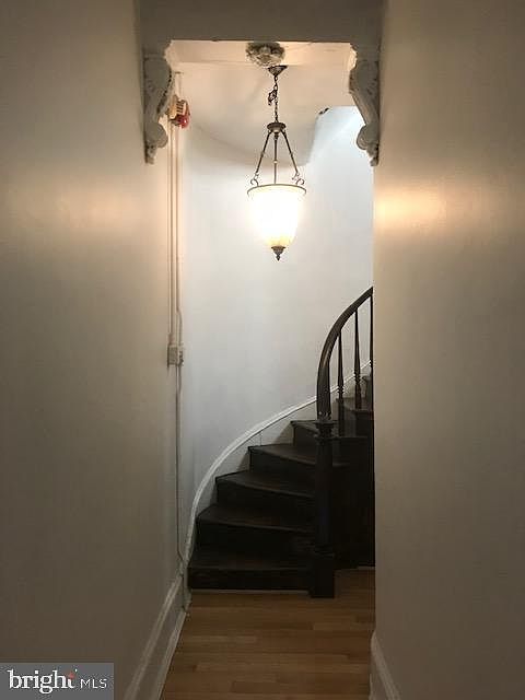 1st image of 1508 Lombard St APT 3R