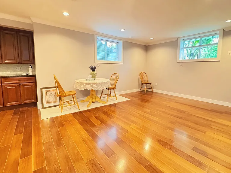 16989 78a Ave #BASEMENT — Photo 2