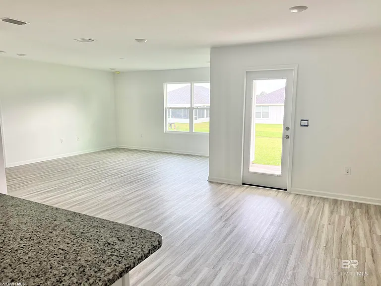428 Winters Ave — Photo 11