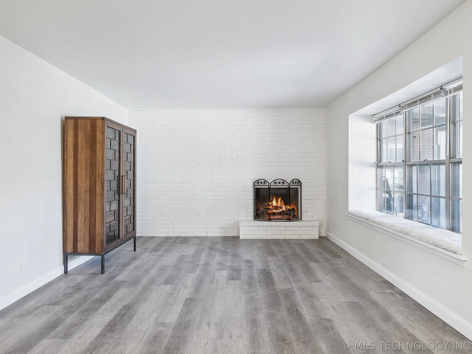 2 bed, 2.0 bath, 906 sqft, $1,000 — Photo 4