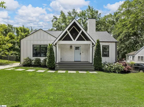 11 Pleasant Ridge Ave, Greenville, SC 29605