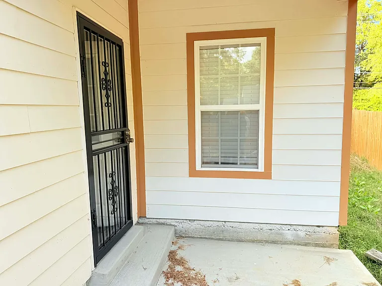 719 Marsh Ave — Photo 22