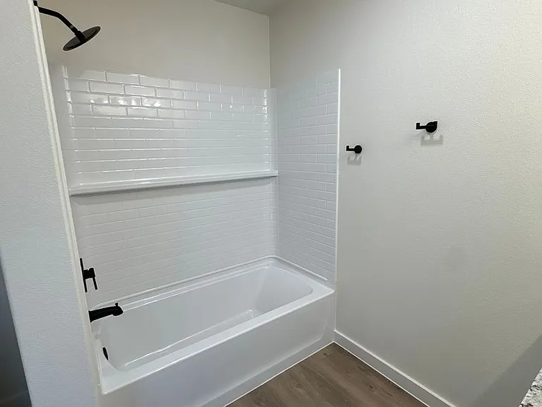 2132 Langford Ave — Photo 6