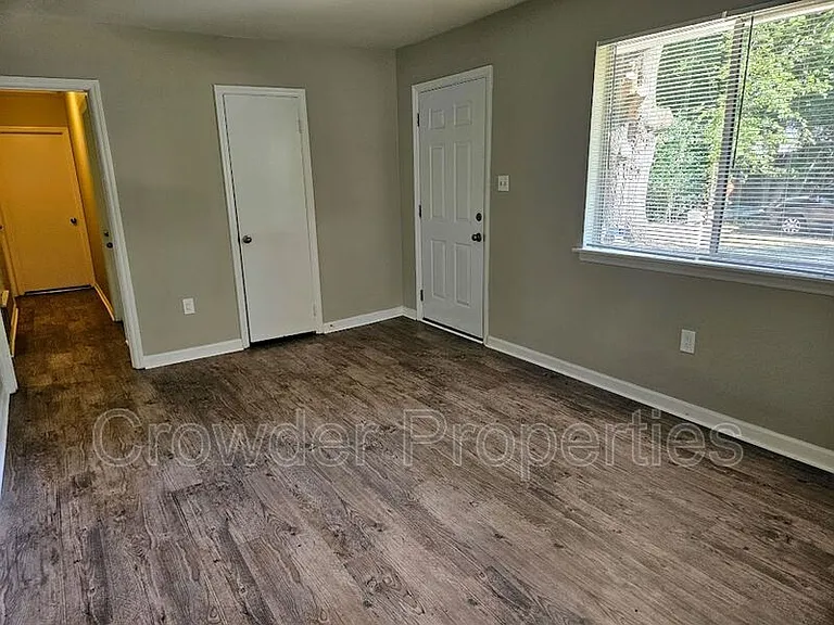 6815 Water Mill Ct — Photo 3