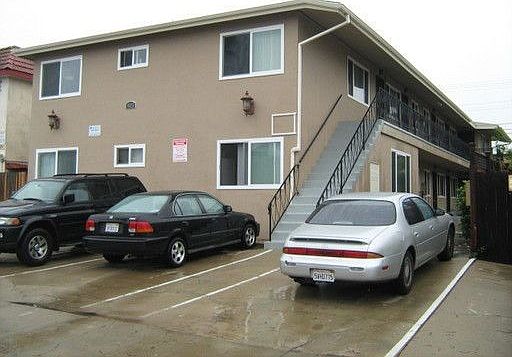 1st image of 4525 Kansas St APT 4