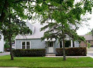 836 S Colfax Ave, Elmhurst, IL 60126