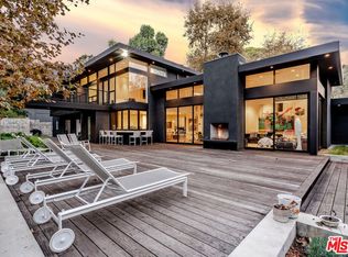 921 Rivas Canyon Rd, Pacific Palisades, CA 90272