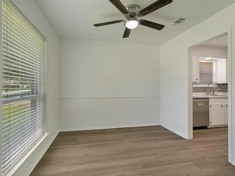 4009 Twilight Dr S — Photo 7