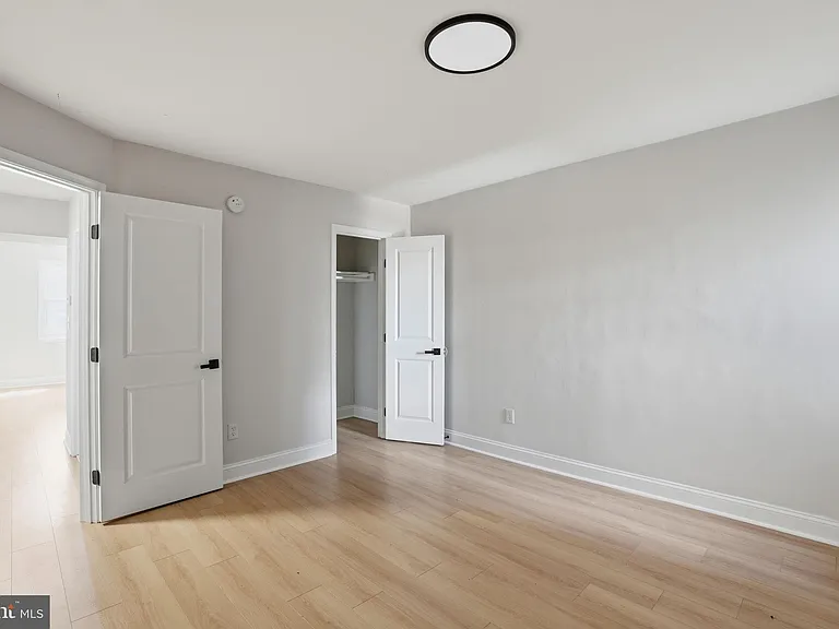 1250 Queen St NE #1 — Photo 11