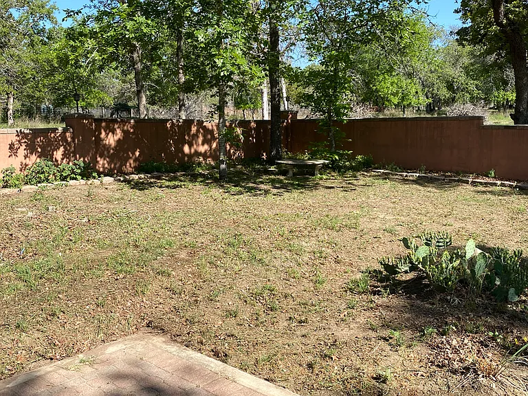 815 Shady Grove Ln — Photo 23